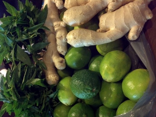 Are gustul intepator si te fereste de multe boli. Afla 10 beneficii ale plantei-minune