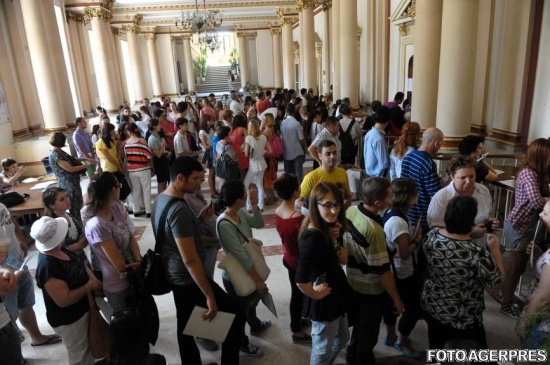 Astăzi încep înscrierile la facultăţi