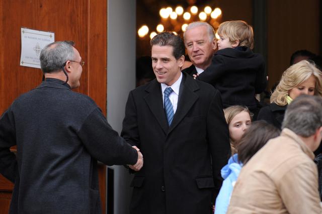 Au apărut documente explozive despre fiul și fratele lui Joe Biden!