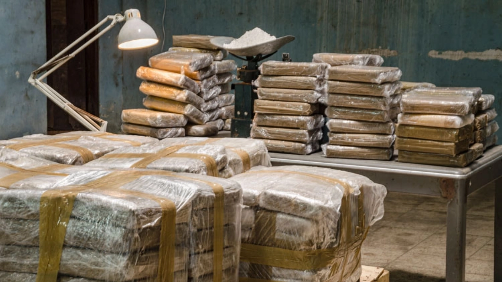 Au furat cocaină din depozitul de probe al Poliției și au înlocuit-o cu făină - Drogurile ar valora 15 milioane de dolari
