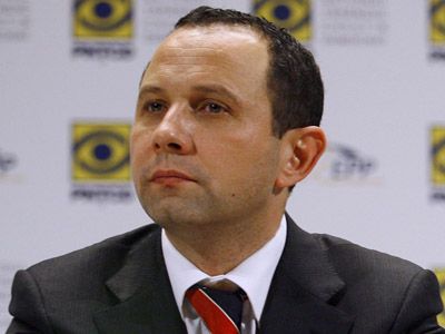 Aurelian Pavelescu a fost reclamat la DNA pentru vânzarea frauduloasa a sediului istoric al PNT-CD