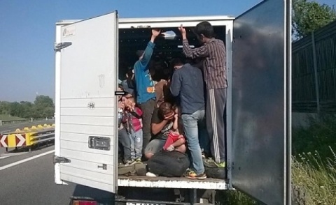 Austria a redirecționat cinci mii de refugiați înspre România și Bulgaria