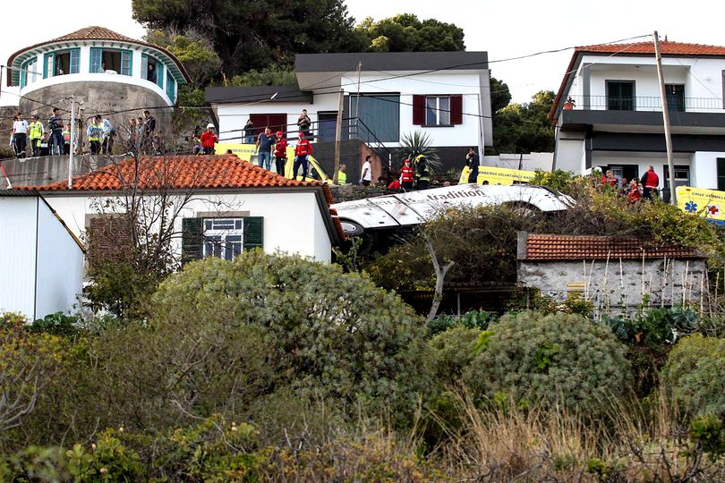 Autocar căzut într-o prăpastie în Madeira. Cel puțin 28 de persoane au murit