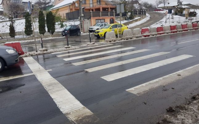 Autorităţile publice locale ar putea fi obligate să asigure iluminatul public al trecerilor de pietoni de pe drumurile internaţionale, naţionale şi judeţene