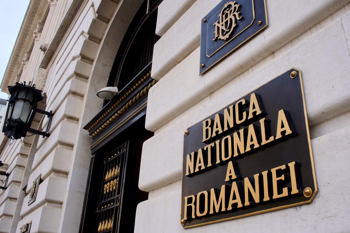 Avertisment de la Banca Națională: Sunt crize suprapuse, este presiune. Dacă o pierdem din mână mi-e greu să cred că o mai prindem