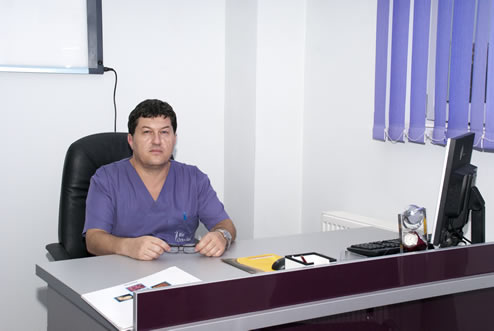 Avertizare de 1Mai: Apa rece a marii provoaca dureri de spate