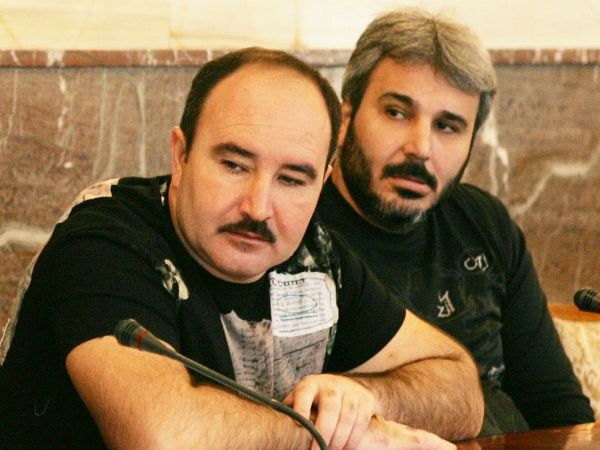 Avocații fraților