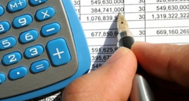Băncile, cazinourile, avocaţii, agenţii imobiliari, obligați să anunţe tranzacţiile zilnic la ANAF