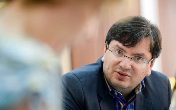 Bănicioiu a dat salarii de nabab celor din Ministerul Sănătății