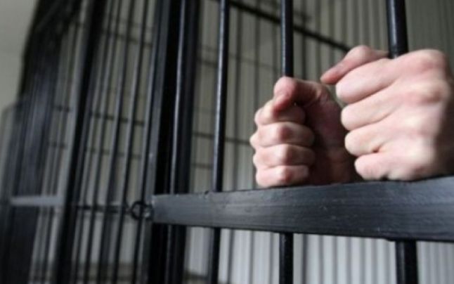 Bărbat arestat după ce ar fi violat şase copii într-o oră şi jumătate