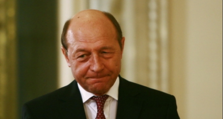 Băsescu a rămas fără grup parlamentar la Senat după dezertările la PSD