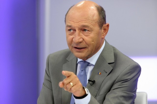 Băsescu cere ANAF-ului să publice şi lista datoriilor statului către firme