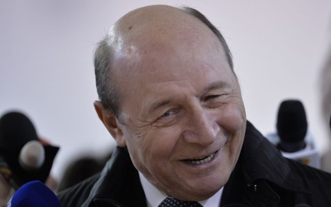 Băsescu, derapaj rasist: „Grupările de ţigani trebuie să înţeleagă că nu pot fi toleraţi cu modul lor de viaţă