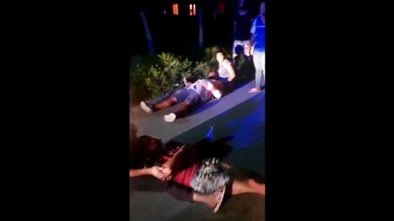 Bătaie cu bâte, cuțite și topoare între două clanuri de romi de lângă Craiova. 15 răniți au ajuns la spital: