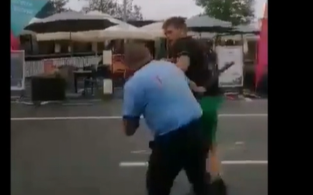 Bătaie la Auchan:
