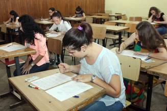 Bacalaureat 2018: Dupa ce au dat deja probele de competenta, elevii simuleaza prima proba scrisa