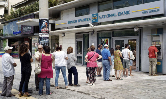 Băncile din Grecia rămân închise încă cel puţin două zile