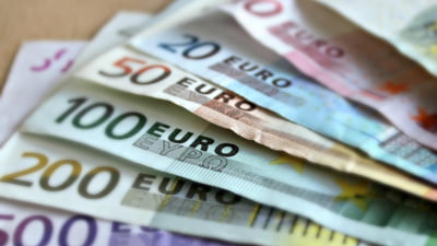 Bancnotele euro vor avea un nou design. Când vor fi puse în circulație
