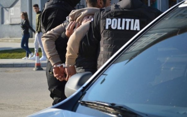 Barbati urmariti international, prinsi in urma schimburilor de informatii