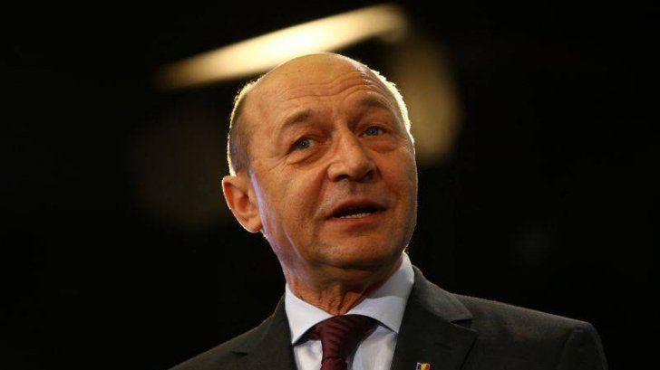 Băsescu, răpire jurnalişti: Ticăloşilor! Cine spuneaţi că tremură?