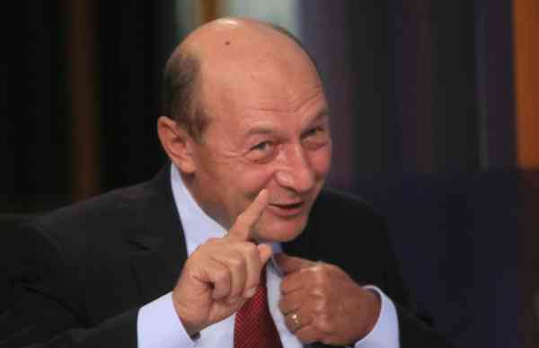 Basescu si Nastase- intalnire de gradul zero la o ambasada