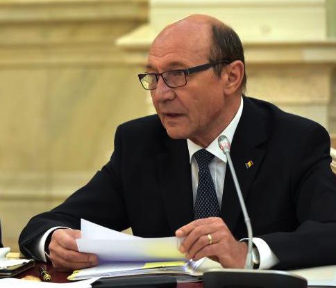 Basescu si Unirea: Voi depune un proiect de declaratie in care sa denuntam pactul Ribbentrop - Molotov