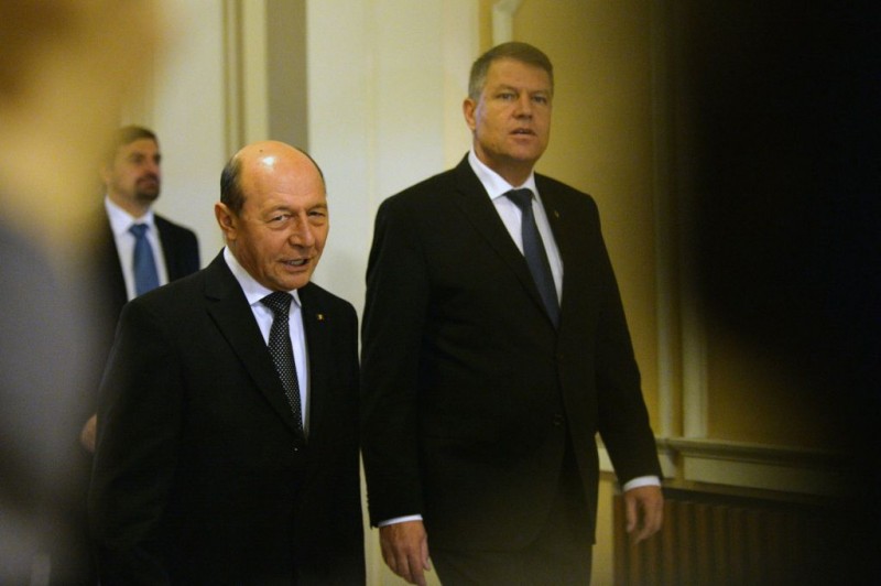 Băsescu, un nou atac la Iohannis: I-a vândut pe români, a abdicat fără să fie rege