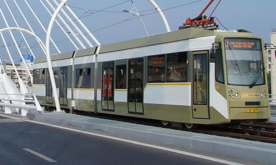 Bătaie între controlori și călători în RATB / VIDEO