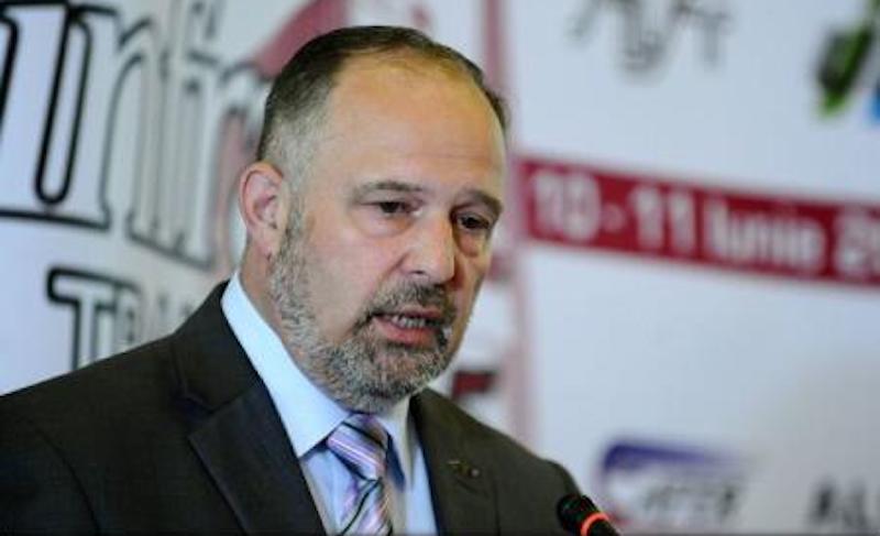Batjocură controlată regizată la CFR Călători de Iosif Szenteș- omul „baieților deștepți