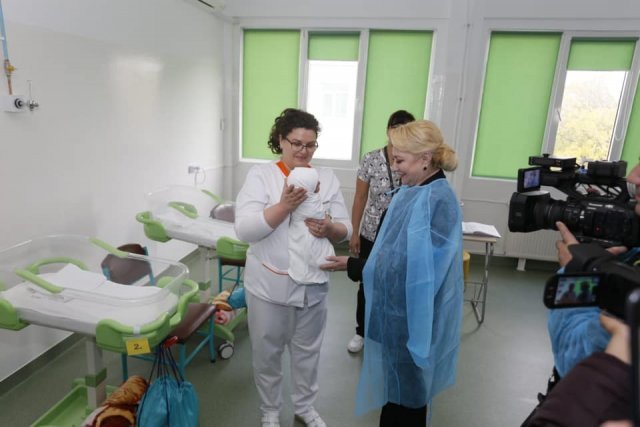 Bebelușii din Focșani, folosiți în campania lui Dăncilă