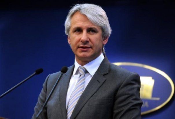 Benzina și motorina se ieftinesc. Anunțul făcut de Eugen Teodorovici