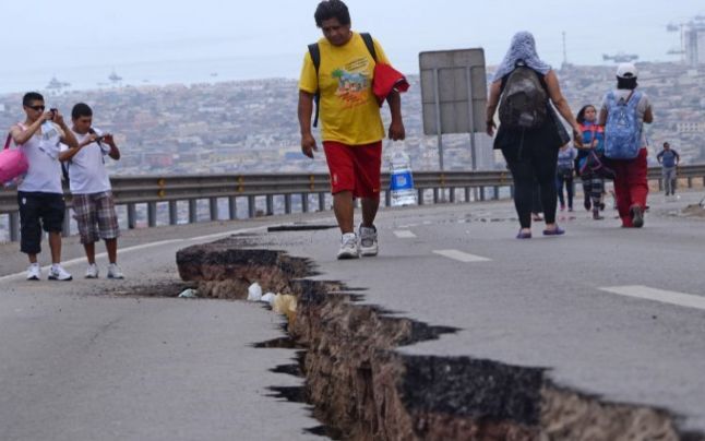 Bilantul seismului din China a crescut la cel putin 13 morti si 175 de raniti
