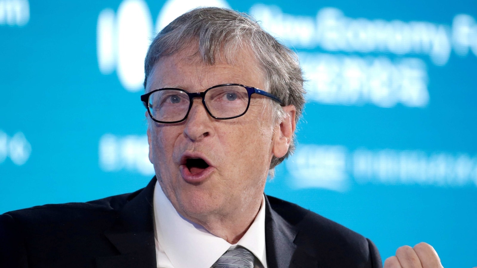 Bill Gates a platit cu două săptămâni înainte ca