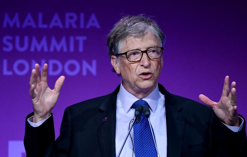Bill Gates, fotografiat așteptând la coadă să își cumpere burgeri