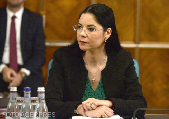 Birchall ii da replica lui Dancila: Era in fisa postului sa vorbesc despre nenorocirile pe care le-am gasit in Justitie. Doar nu era sa vorbesc de vreme sau despre brose!