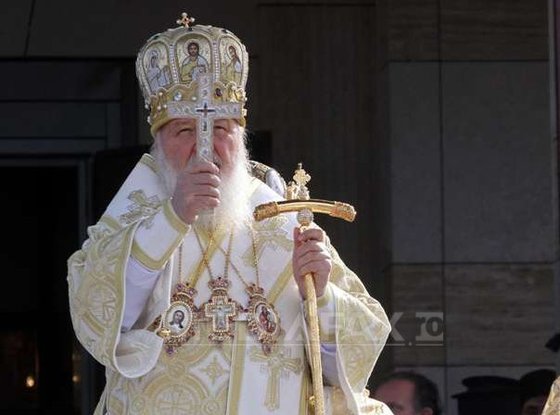 Biserica Ortodoxă din Rusia îngheaţă relaţiile cu Constantinopolul
