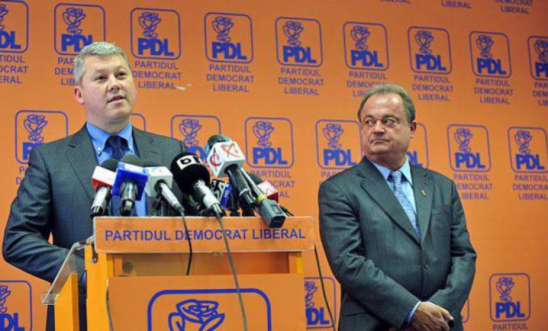 Blaga anunţă ca noul premier va fi Catalin Predoiu