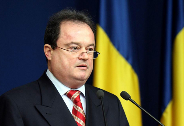 Blaga îl atacă dur pe Ponta: Eșecul tânărului politician