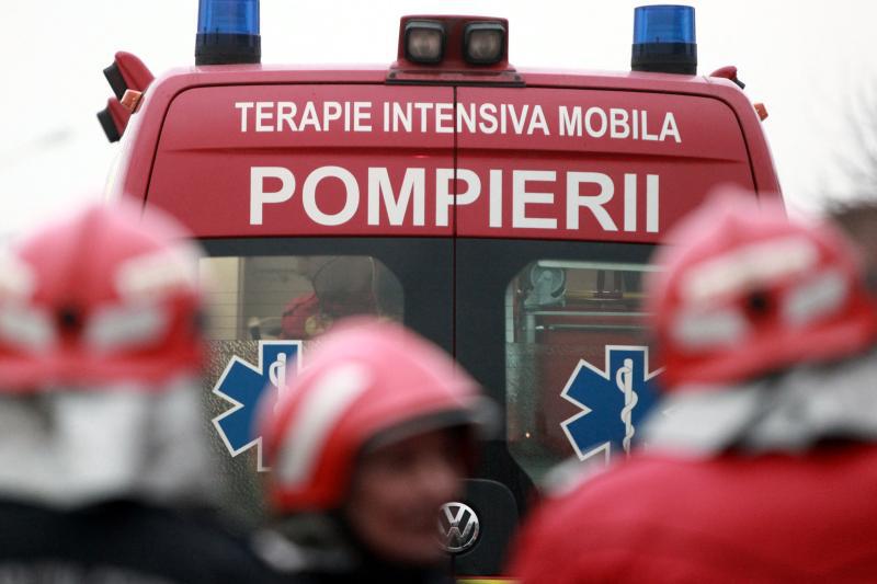 Blestemul de la Mihailesti. Un microbuz cu 10 călători a luat foc