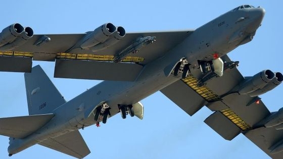 Bombardiere americane in survol deasupra insulelor din Marea Chinei