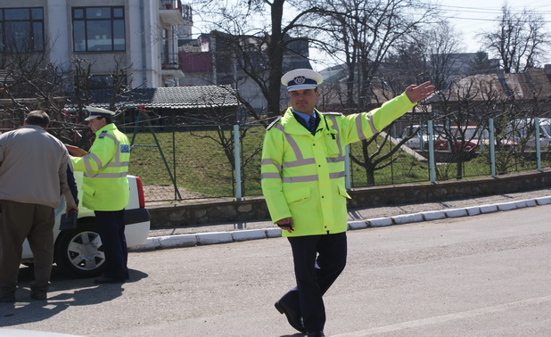 Brigada Rutieră a Capitalei și-a tras echipaj de hingherit pietonii