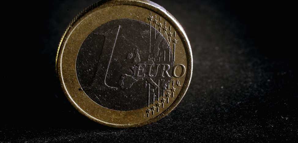 Bruxelles face primul pas către un salariu minim în UE. Cine se opune şi de ce