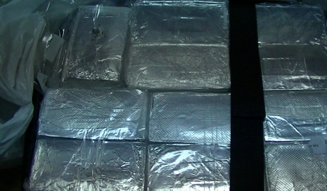 Câţi agenţi sub acoperire au riscat pentru capturarea celor 2,5 tone de cocaină