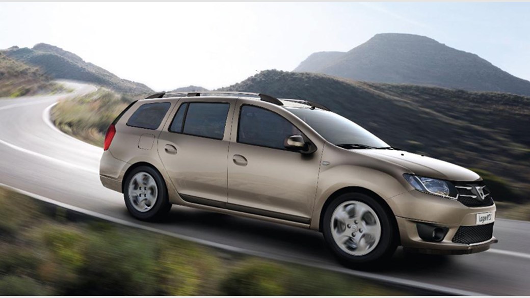 Cât costă o masina Dacia la poarta fabricii?