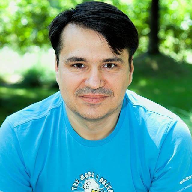 Cătălin Stochiţă îi acuză pe primarii liberalii Dan Croitoru şi Răzvan Sava de incompetenţa şi laşitate