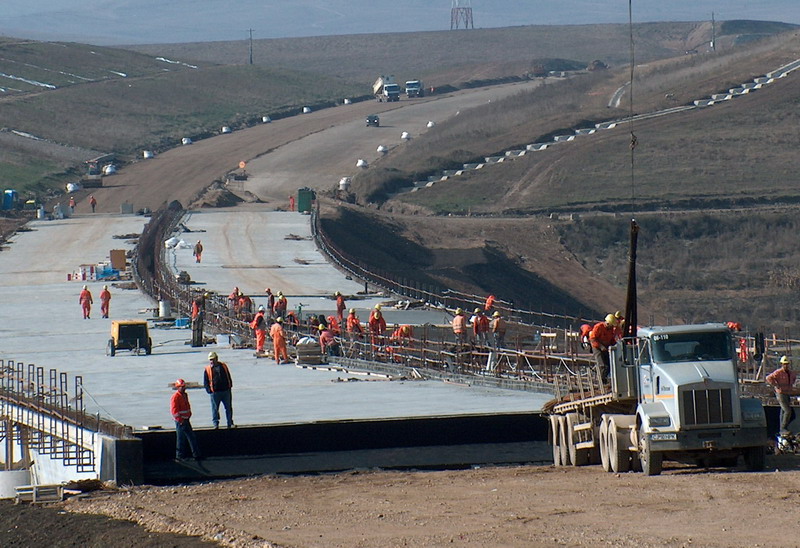 Câți km de autostradă s-au construit în România, după 1989. Câți bani au irosit Guvernele