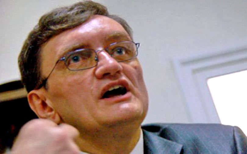 CAB sesizează CCR privind ordonanţa pe legile justiţiei în absenţa lui Ciorbea