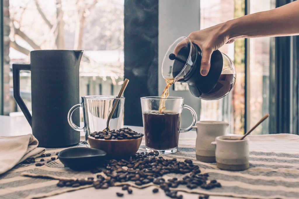 Cafeaua viitorului nu mai fierbe apa. Experimentul care poate schimba espresso-ul clasic
