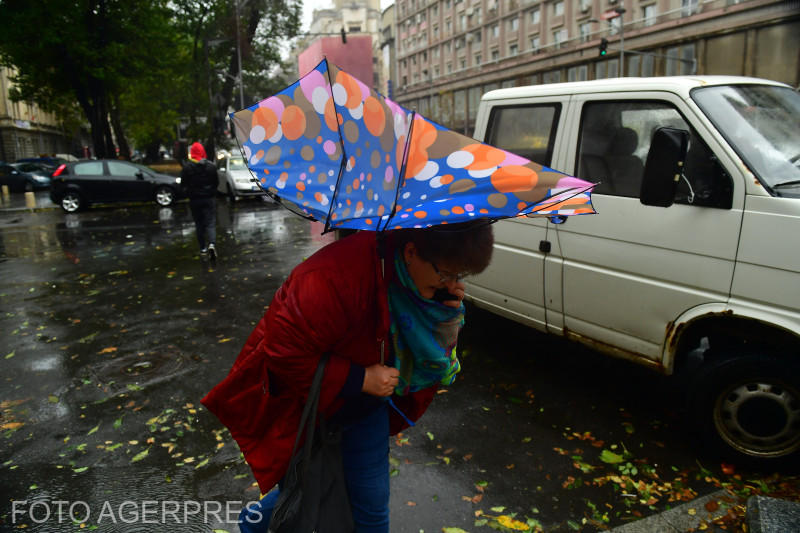 Caniculă în sudul și estul țării: De duminică seară, ploi, grindină și vijelii în toată țara. Meteorologii au emis avertizări cod galben și portocaliu
