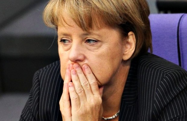 Cap de porc şi mesaj cu injurii în fața biroului de deputat al Angelei Merkel